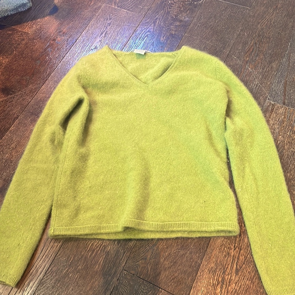 Olive Green Cashmere Sweater (Evelyn Grace)